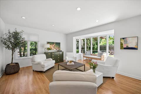 Tiny photo for 154 Glenwood Avenue, Winnetka, IL 60093 (MLS # 12697250)