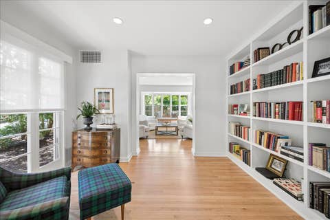 Tiny photo for 154 Glenwood Avenue, Winnetka, IL 60093 (MLS # 12697250)