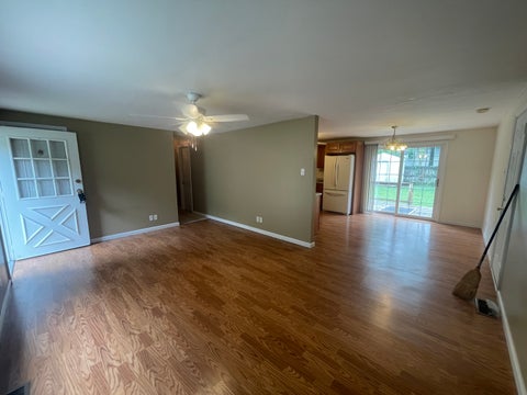 Tiny photo for 1007 W Laurel Street, Carbondale, IL 62902 (MLS # 12755185)