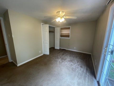 Tiny photo for 1007 W Laurel Street, Carbondale, IL 62902 (MLS # 12755185)