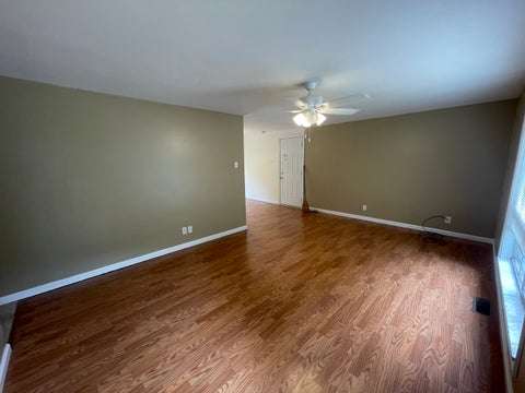 Tiny photo for 1007 W Laurel Street, Carbondale, IL 62902 (MLS # 12755185)