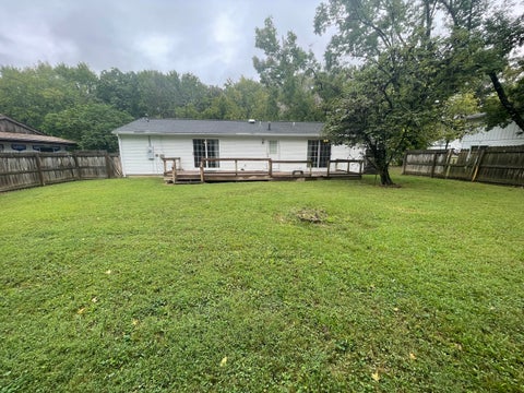 Tiny photo for 1007 W Laurel Street, Carbondale, IL 62902 (MLS # 12755185)