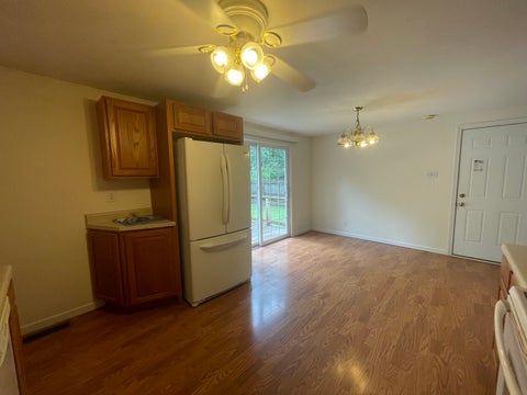 Tiny photo for 1007 W Laurel Street, Carbondale, IL 62902 (MLS # 12755185)