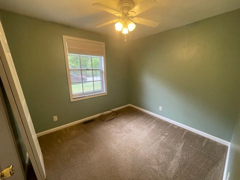 Tiny photo for 1007 W Laurel Street, Carbondale, IL 62902 (MLS # 12755185)