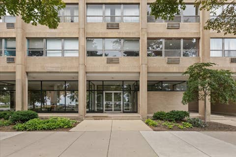Tiny photo for 5530 S South Shore Drive #3B, Chicago, IL 60637 (MLS # 12713257)