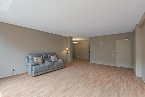 Tiny photo for 5530 S South Shore Drive #3B, Chicago, IL 60637 (MLS # 12713257)