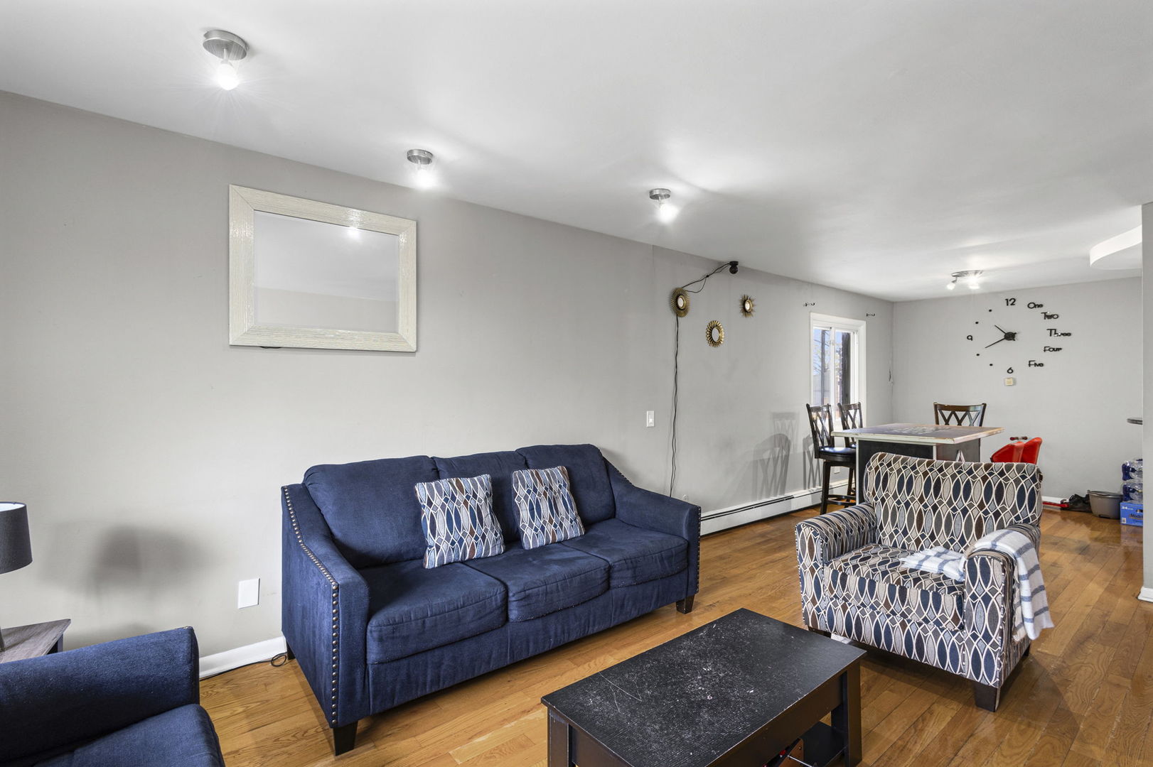 3201 W BALMORAL Avenue 301
