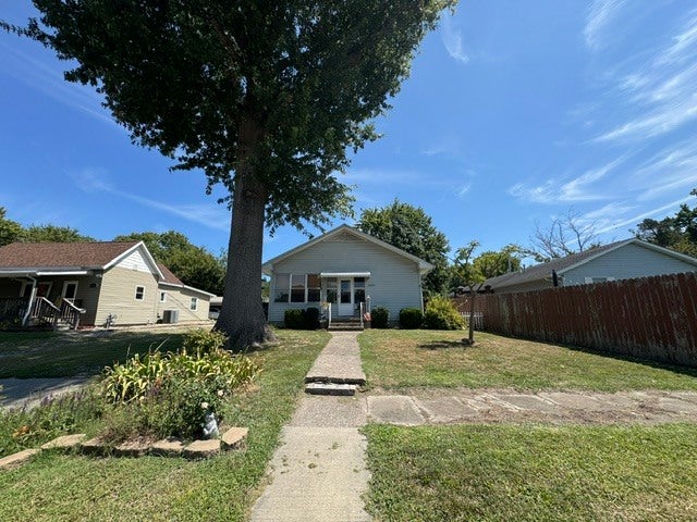 1004 N 14th Street