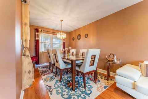 Tiny photo for 1031 W Shedron Way, Lombard, IL 60148 (MLS # 12544526)