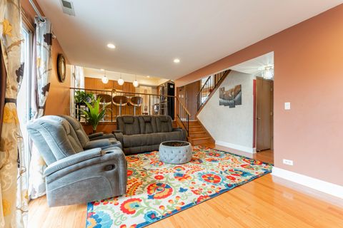 Tiny photo for 1031 W Shedron Way, Lombard, IL 60148 (MLS # 12544526)