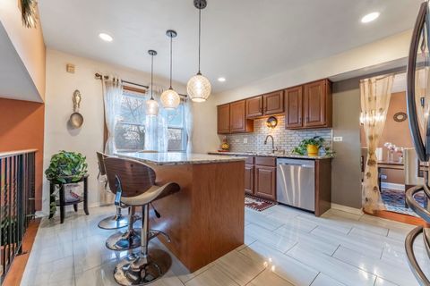 Tiny photo for 1031 W Shedron Way, Lombard, IL 60148 (MLS # 12544526)