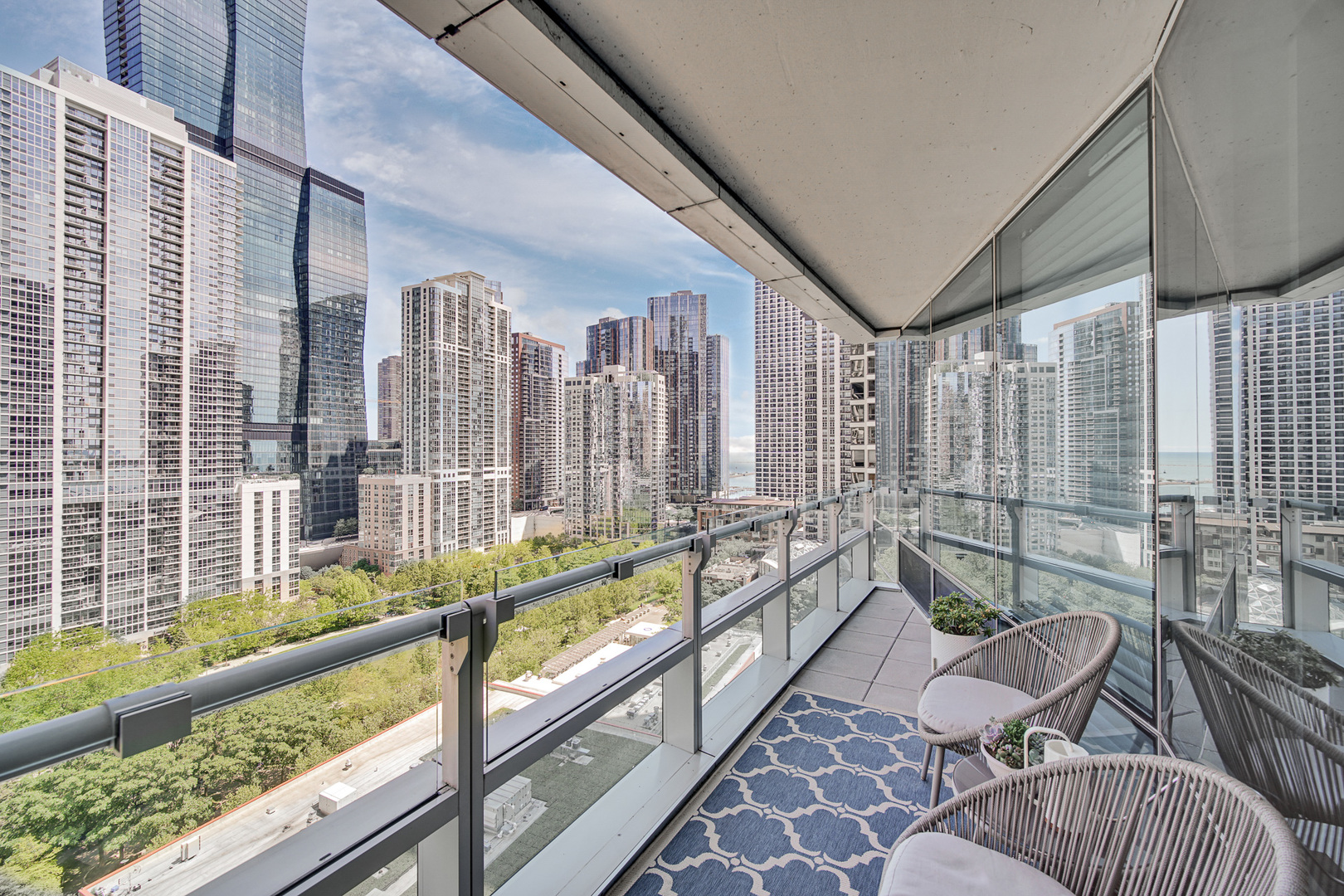 340 E RANDOLPH Street 1304