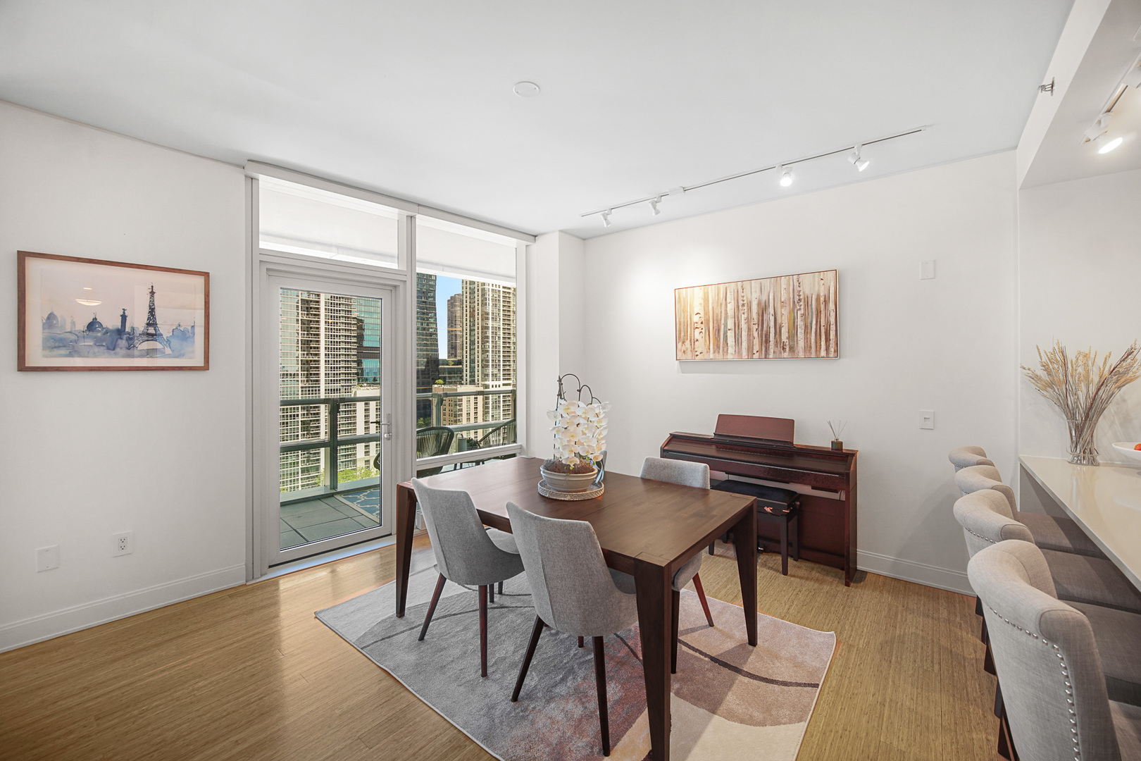 340 E RANDOLPH Street 1304