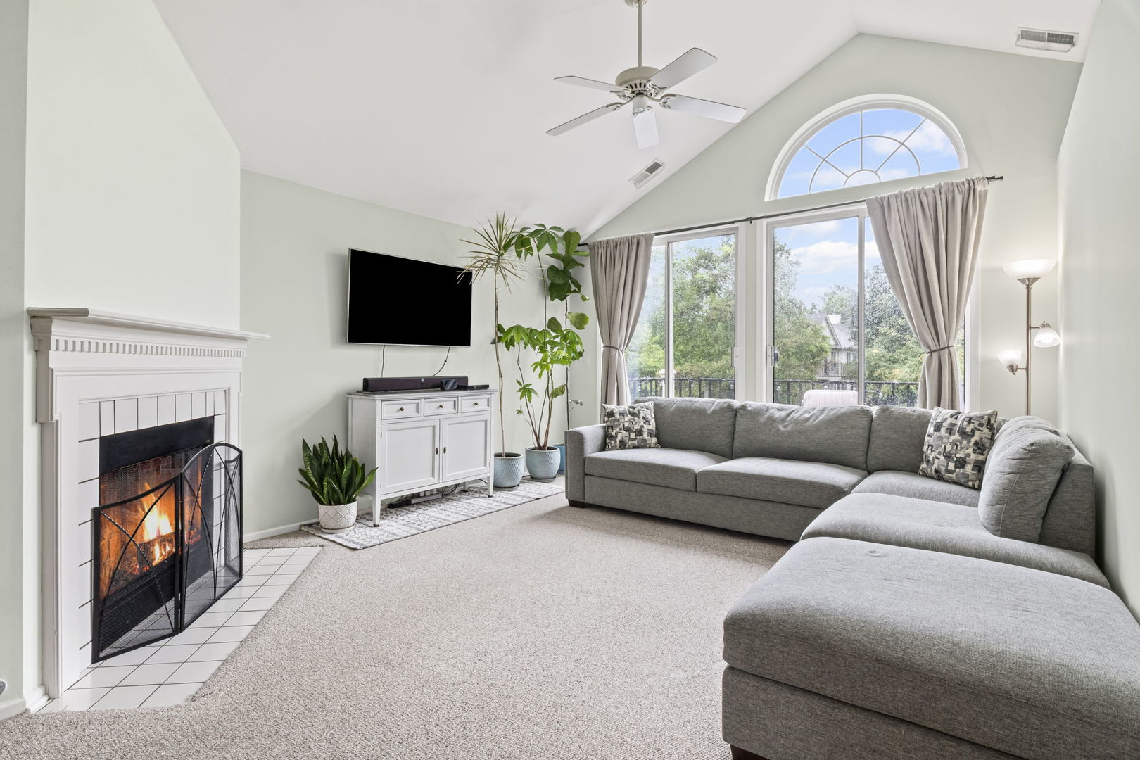 1631 Columbia Circle 2