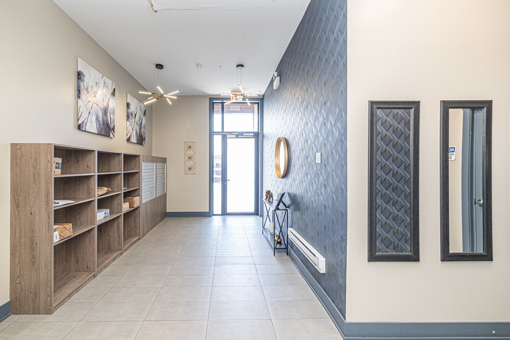 4149 S Cottage Grove Avenue 305