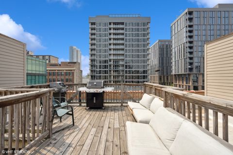 Tiny photo for 11 N Green Street #2D, Chicago, IL 60607 (MLS # 12500469)
