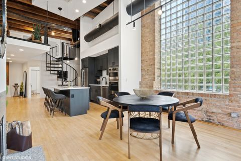 Tiny photo for 11 N Green Street #2D, Chicago, IL 60607 (MLS # 12500469)