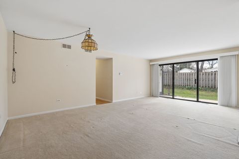 Tiny photo for 5851 Doe Circle #5851, Westmont, IL 60559 (MLS # 12614222)