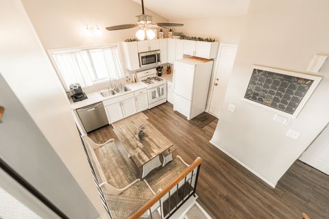 Tiny photo for 947 Aspen Drive, Lombard, IL 60148 (MLS # 12478600)