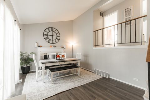 Tiny photo for 947 Aspen Drive, Lombard, IL 60148 (MLS # 12478600)