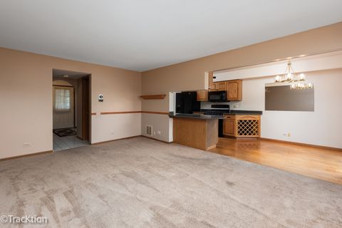 Tiny photo for 75 Saint Croix Court, Aurora, IL 60504 (MLS # 12474733)