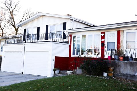 Tiny photo for 8904 ROBIN Drive #0, Des Plaines, IL 60016 (MLS # 12515960)