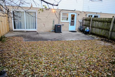 Tiny photo for 8904 ROBIN Drive #0, Des Plaines, IL 60016 (MLS # 12515960)