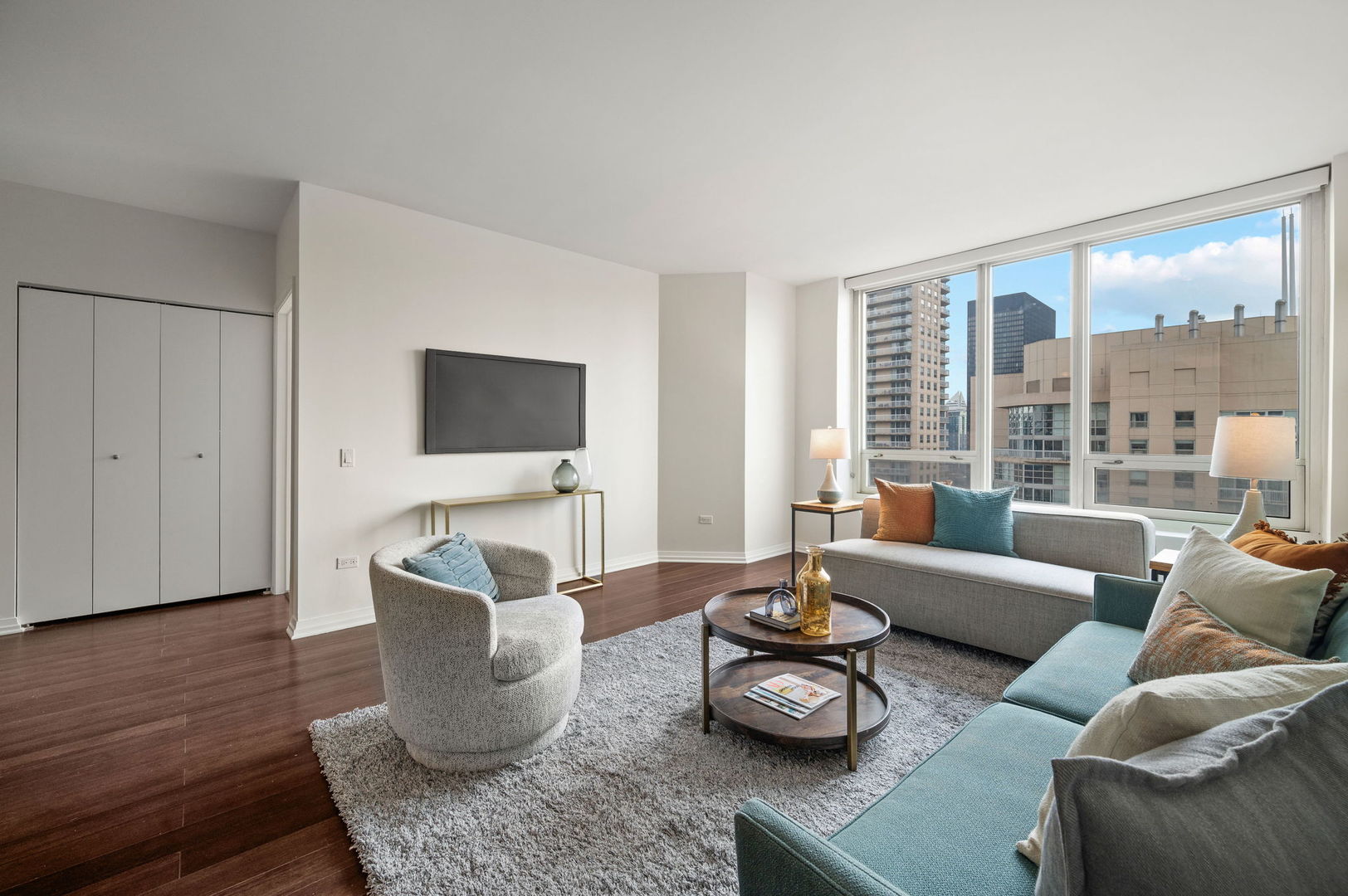 33 W Ontario Street 37D
