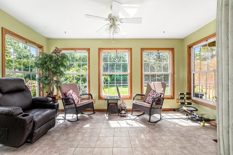 Tiny photo for 928 N Calumet Avenue, Chesterton, IN 46304 (MLS # 12628334)