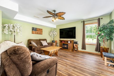 Tiny photo for 928 N Calumet Avenue, Chesterton, IN 46304 (MLS # 12628334)