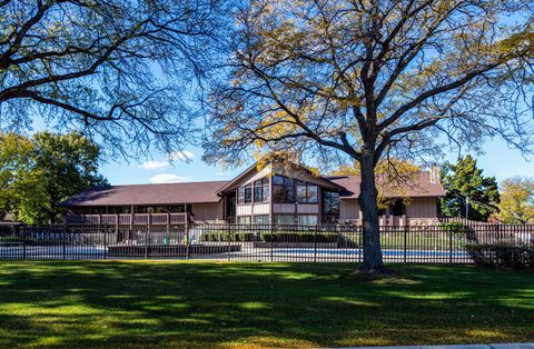 Tiny photo for 380 Ventura Club Drive, Roselle, IL 60172 (MLS # 12638990)