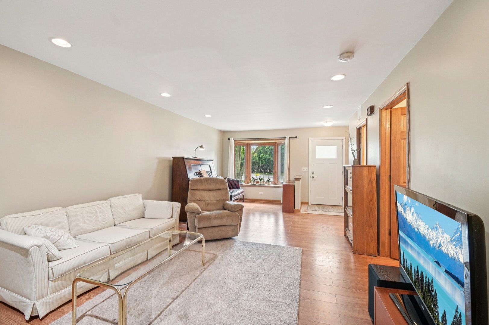 516 Blue Jay Court