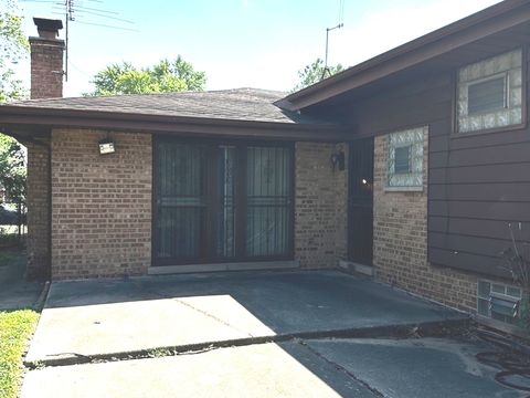 Tiny photo for 848 E 150th Place, South Holland, IL 60473 (MLS # 12490769)