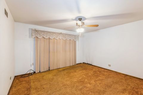 Tiny photo for 848 E 150th Place, South Holland, IL 60473 (MLS # 12490769)