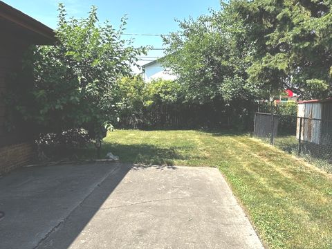 Tiny photo for 848 E 150th Place, South Holland, IL 60473 (MLS # 12490769)
