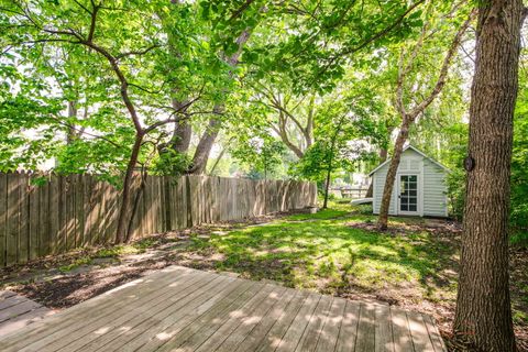 Tiny photo for 26371 N Elmwood Avenue, Mundelein, IL 60060 (MLS # 12435013)