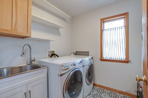 Tiny photo for 26371 N Elmwood Avenue, Mundelein, IL 60060 (MLS # 12435013)