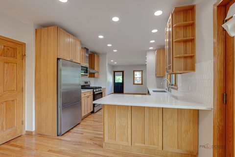 Tiny photo for 26371 N Elmwood Avenue, Mundelein, IL 60060 (MLS # 12435013)