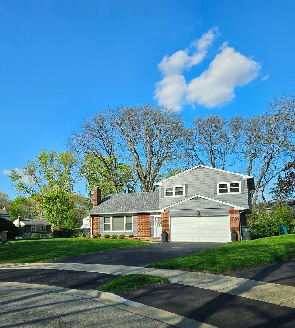 8 W Emerson Street