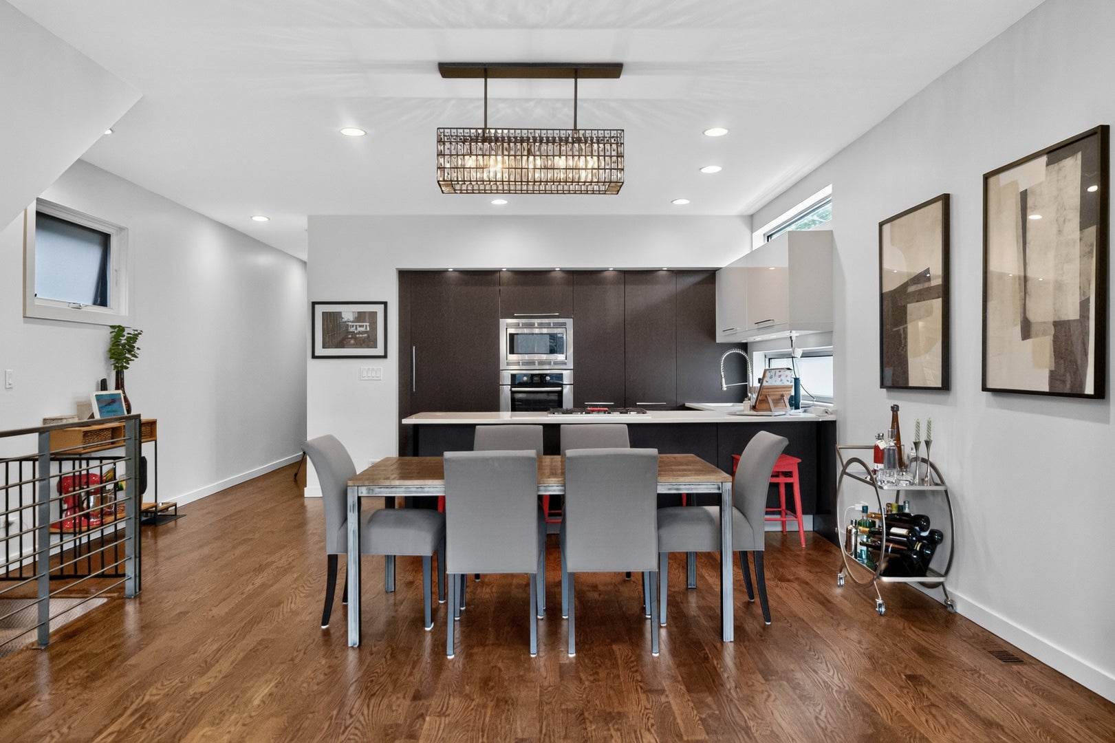 2012 W Shakespeare Avenue 1