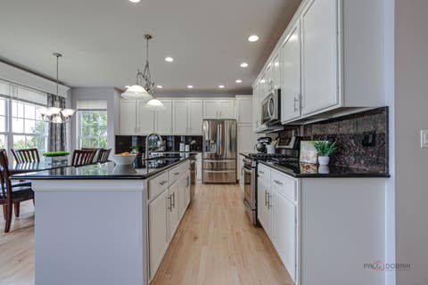 Tiny photo for 39 Amber Court, Lindenhurst, IL 60046 (MLS # 12718773)