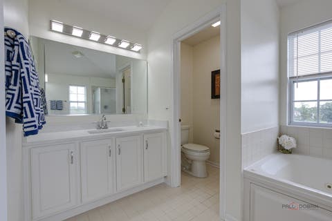 Tiny photo for 39 Amber Court, Lindenhurst, IL 60046 (MLS # 12718773)