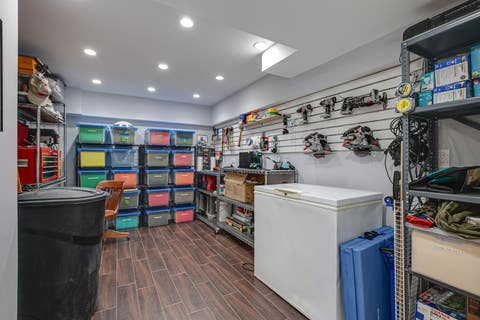 Tiny photo for 39 Amber Court, Lindenhurst, IL 60046 (MLS # 12718773)