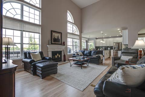 Tiny photo for 39 Amber Court, Lindenhurst, IL 60046 (MLS # 12718773)