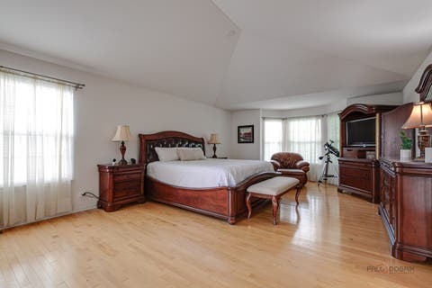 Tiny photo for 39 Amber Court, Lindenhurst, IL 60046 (MLS # 12718773)