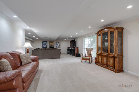 Tiny photo for 39 Amber Court, Lindenhurst, IL 60046 (MLS # 12718773)