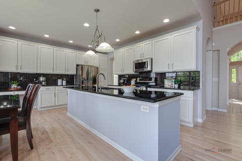 Tiny photo for 39 Amber Court, Lindenhurst, IL 60046 (MLS # 12718773)
