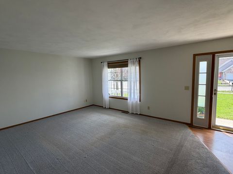 Tiny photo for 3130 Stowmarket Avenue, Rockford, IL 61109 (MLS # 12613419)