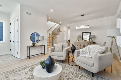 Tiny photo for 5620 N Francisco Avenue, Chicago, IL 60659 (MLS # 12570637)