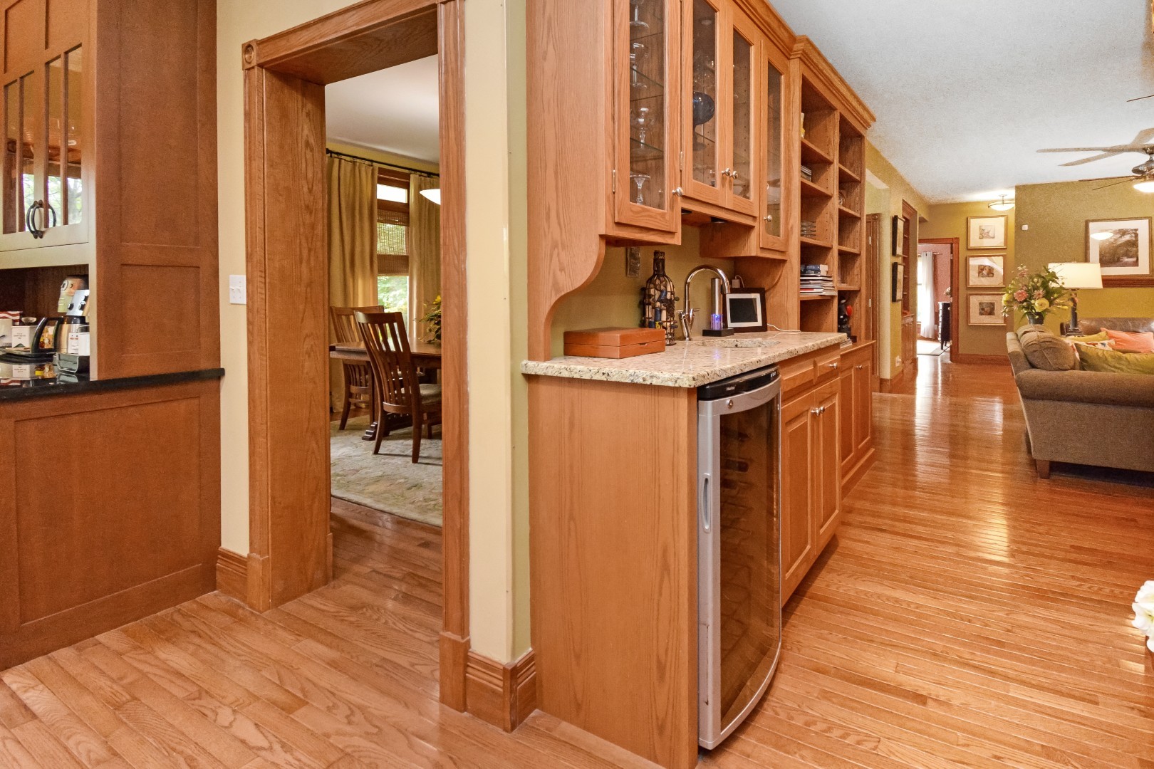 Bloomington, Illinois 61705, United States, 5 Bedrooms Bedrooms, ,5 BathroomsBathrooms,Residential,Active,213465